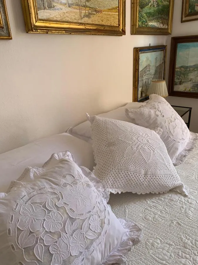 Hotel Enzo'S House Lucca Italia