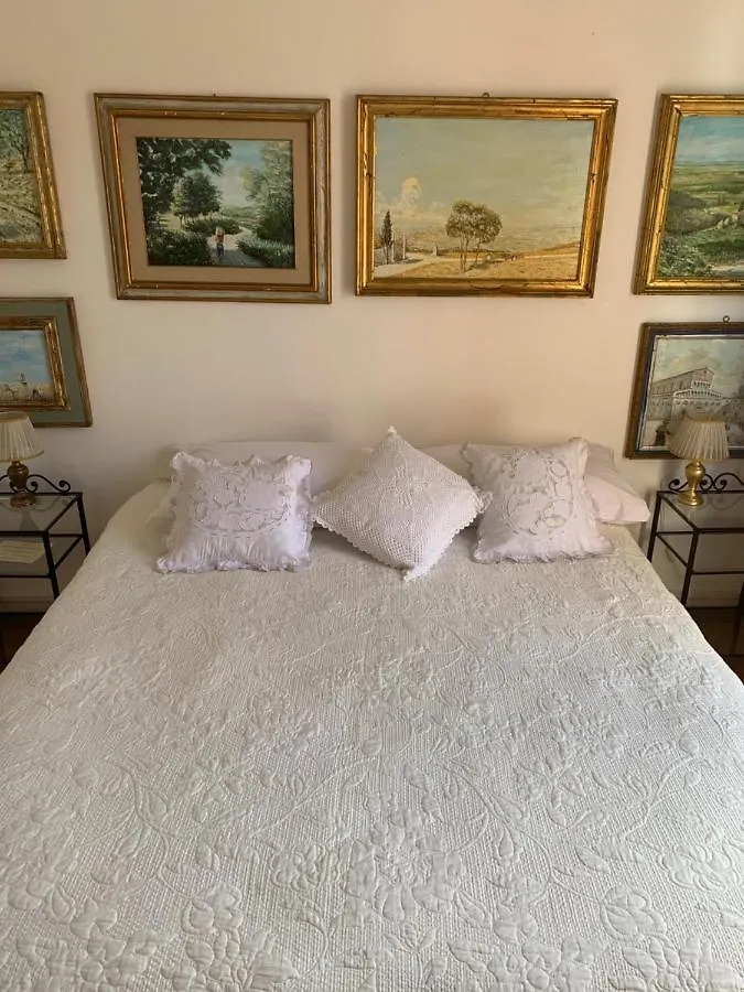 Hotel Enzo'S House Lucca 0*,  Italia