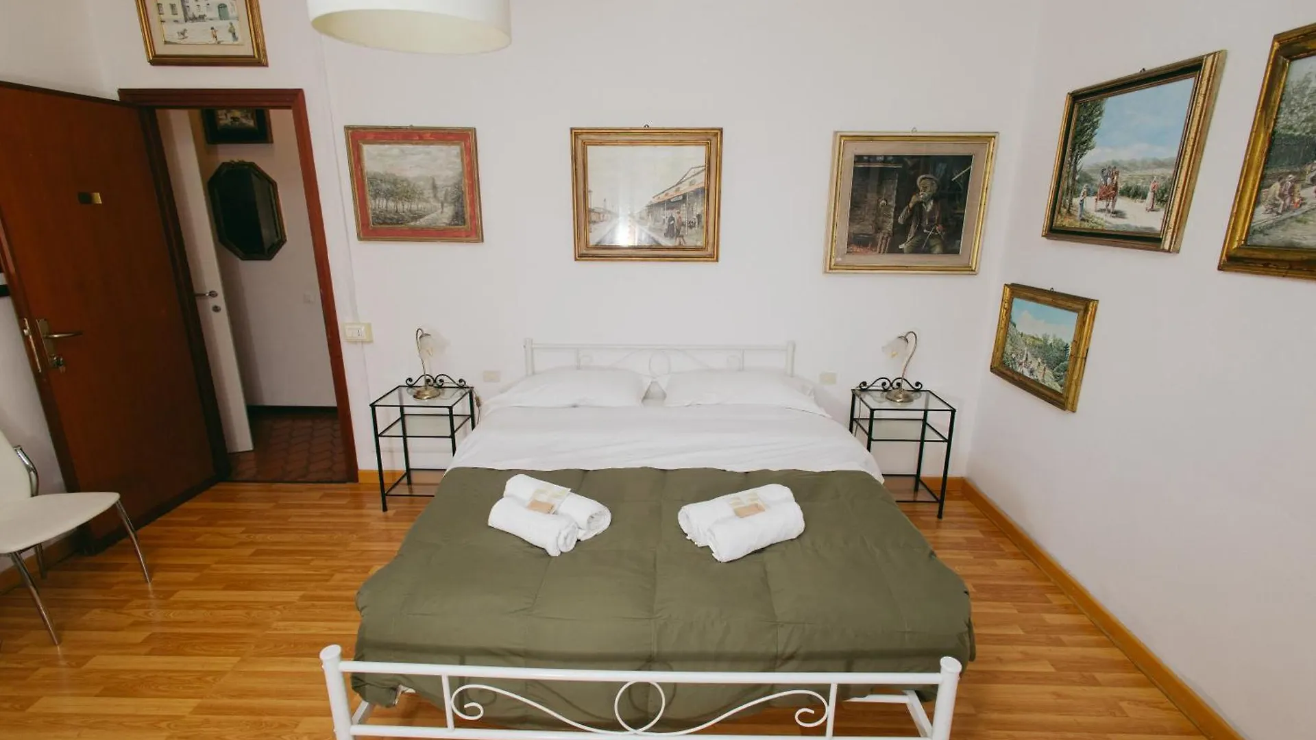 Hotel Enzo'S House Lucca 0*,
