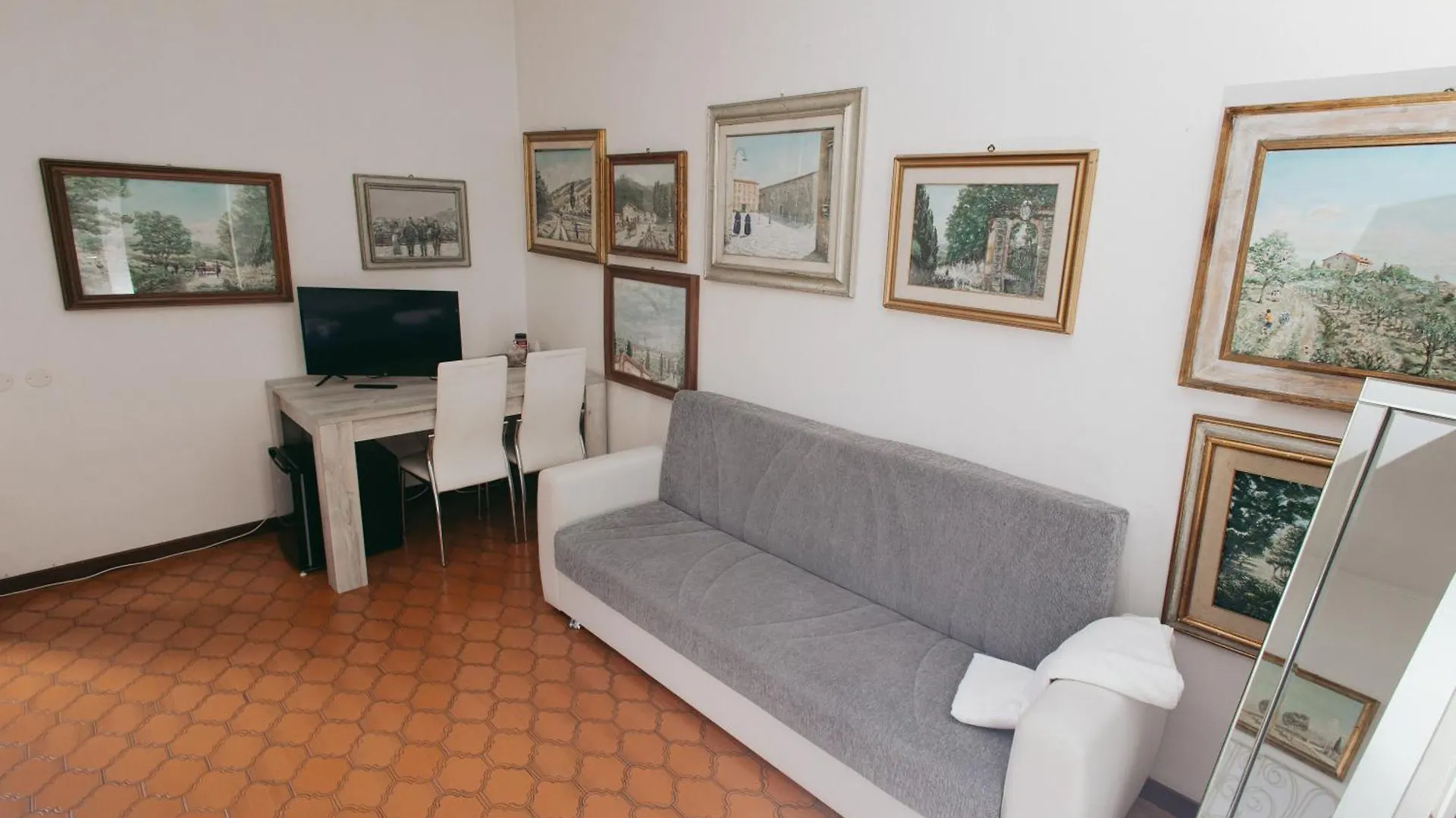 מלון לוקה Enzo'S House בית הארחה